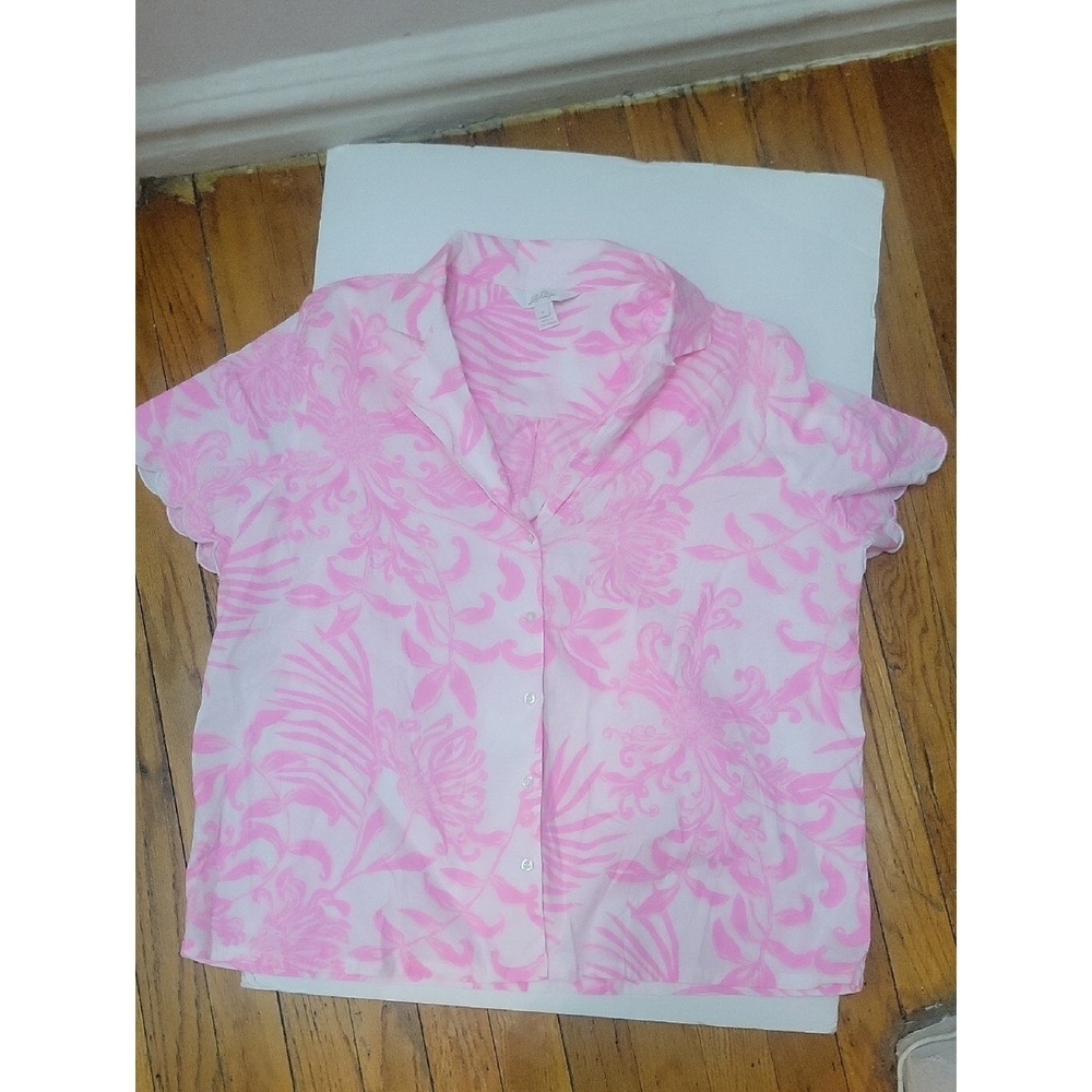 NWOT Lilly Pulitzer Pink and White Printed Button-Up Pajama‎ Top L